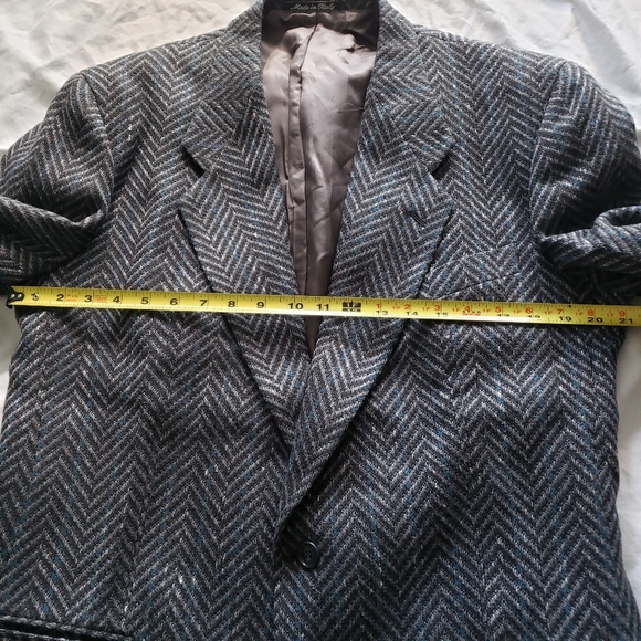 Vintage Ungaro Single Breasted Men's Wool Jacket - Size 43 Reg - Grey Chevron - Picture 7 of 10